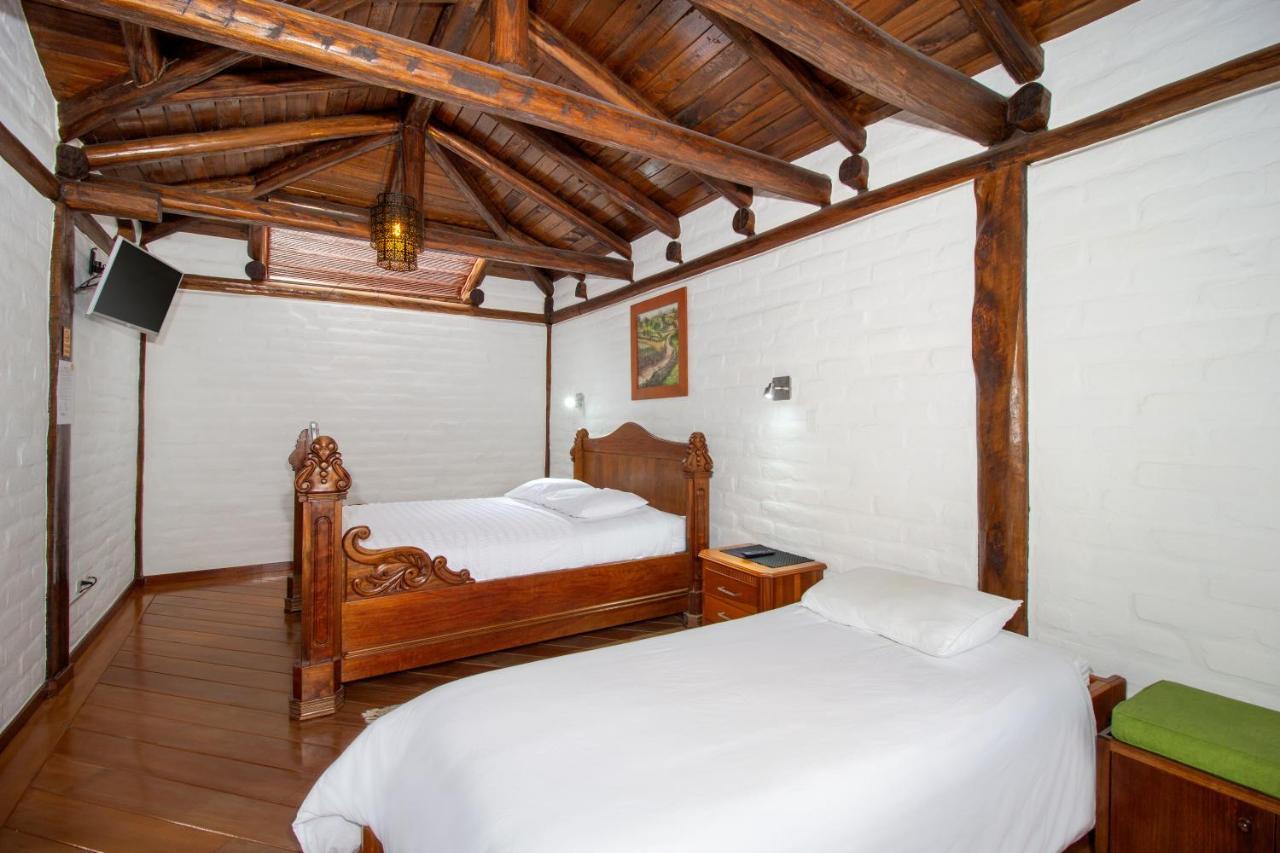 Hotel Ile Baños Kültér fotó