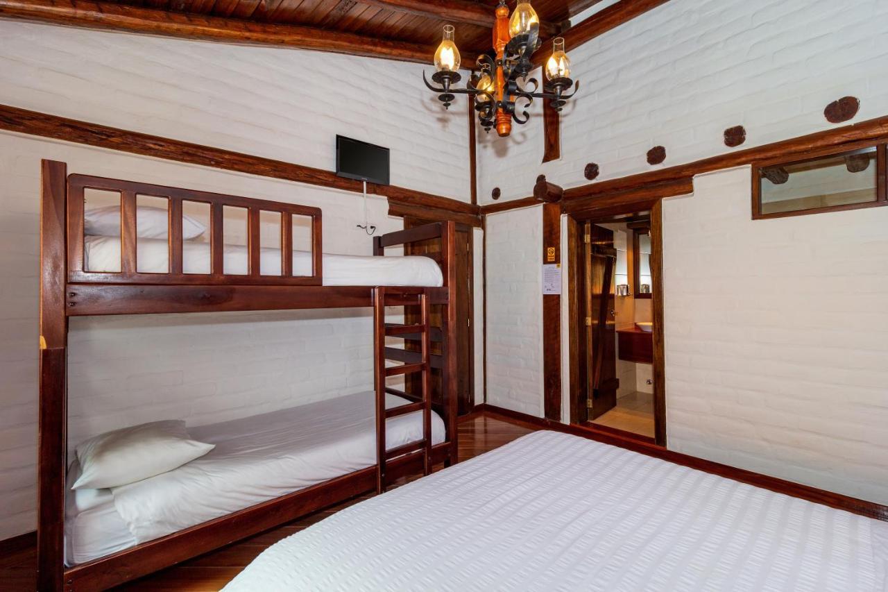 Hotel Ile Baños Kültér fotó