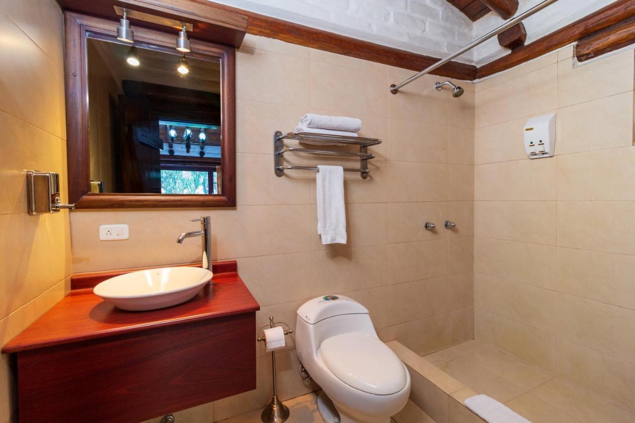 Hotel Ile Baños Kültér fotó