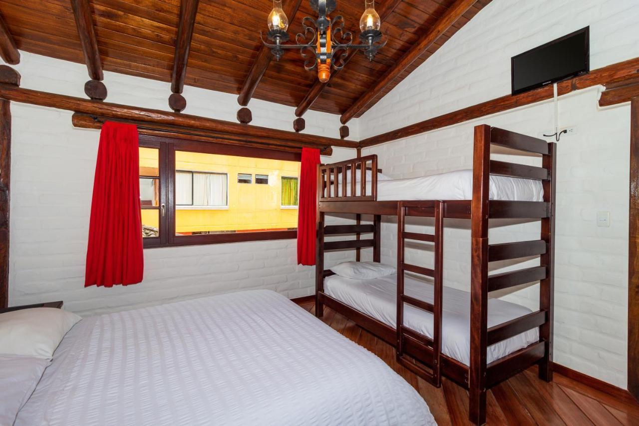 Hotel Ile Baños Kültér fotó