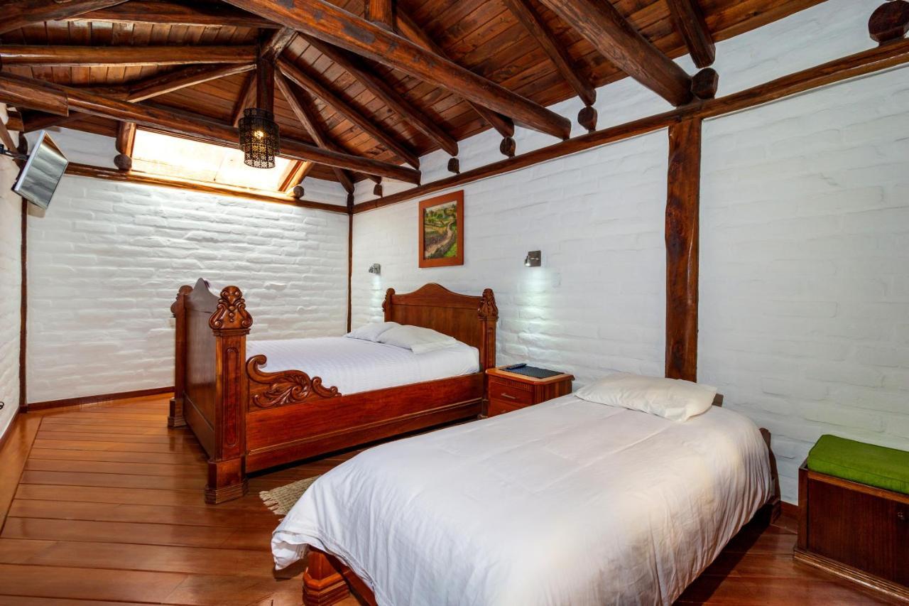 Hotel Ile Baños Kültér fotó