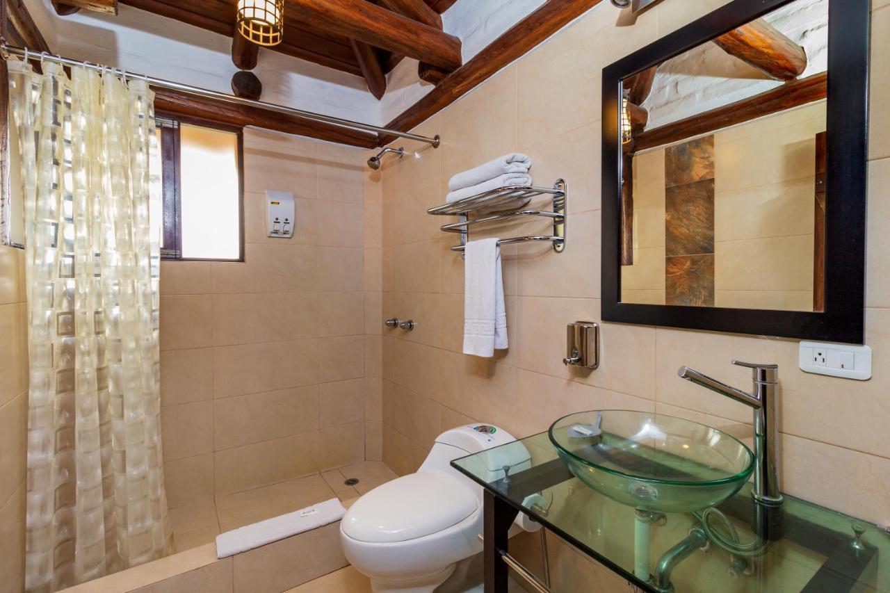 Hotel Ile Baños Kültér fotó