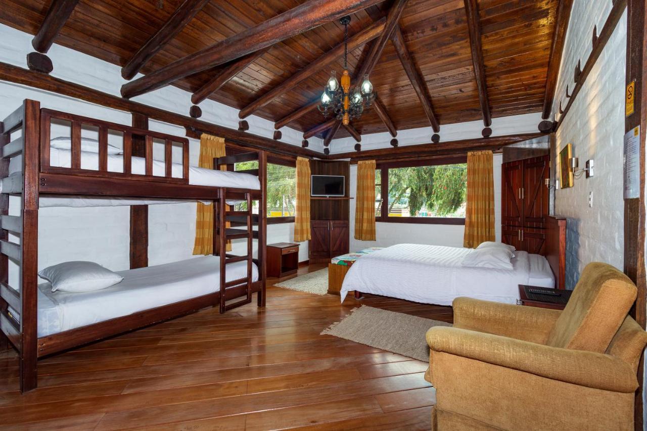 Hotel Ile Baños Kültér fotó