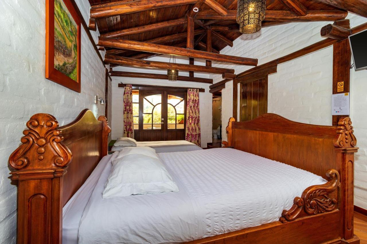 Hotel Ile Baños Kültér fotó