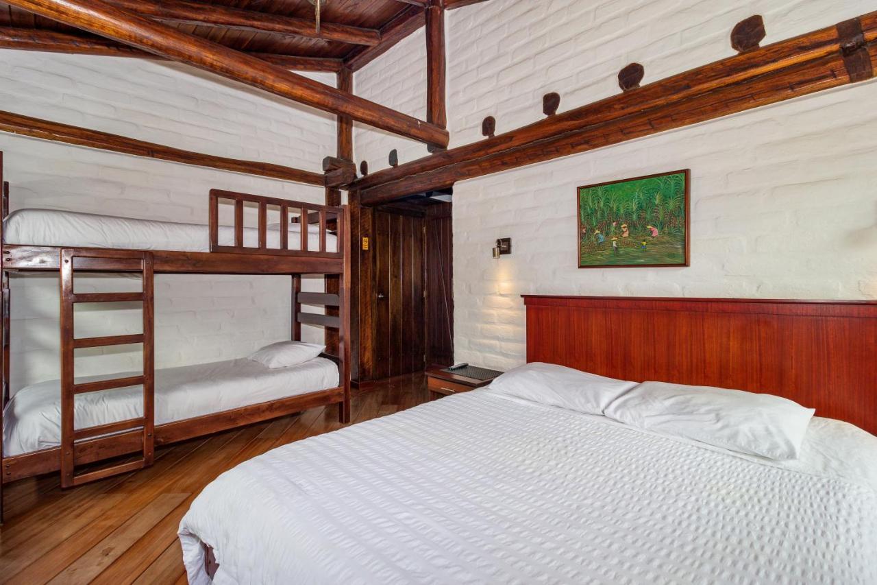 Hotel Ile Baños Kültér fotó