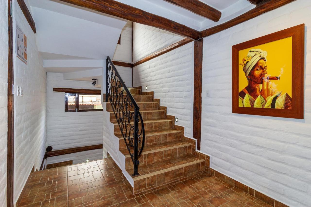 Hotel Ile Baños Kültér fotó